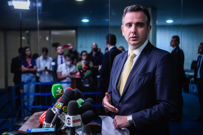 O presidente do Senado, Rodrigo Pacheco, durante entrevista coletiva na noite desta sexta-feira Pedro Gontijo/Presidência do Senado Fonte: Agência Senado