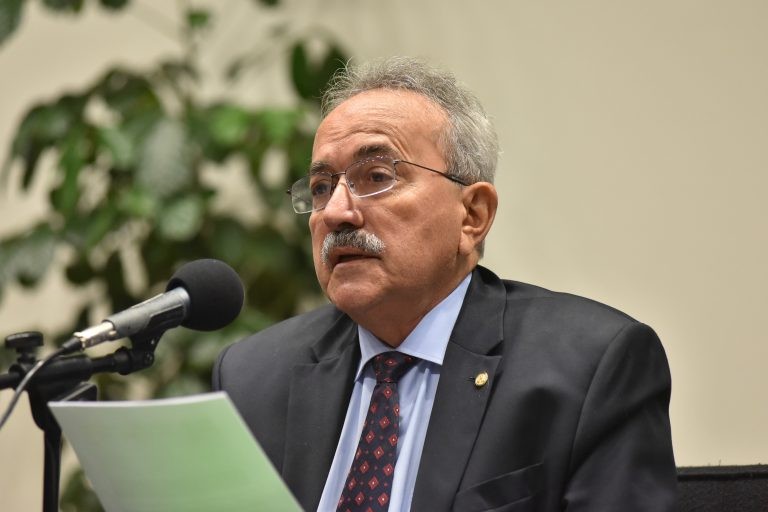 Átila Lira: a indicação geográfica melhora a competitividade dos produtos - (Foto: Elaine Menke/Câmara dos Deputados)